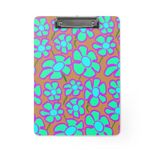 Load image into Gallery viewer, Greenflower Pattern on Tan - Clipboard - Keen Eye Design