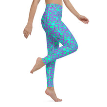 Load image into Gallery viewer, Greenflower Pattern on Blue - Women&#39;s Yoga Leggings - Keen Eye Design
