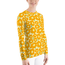Load image into Gallery viewer, Hippy Orangeflower on Yellow - Women&#39;s AOP Rash Guard - Keen Eye Design
